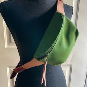 Universal Thread Fanny Pack